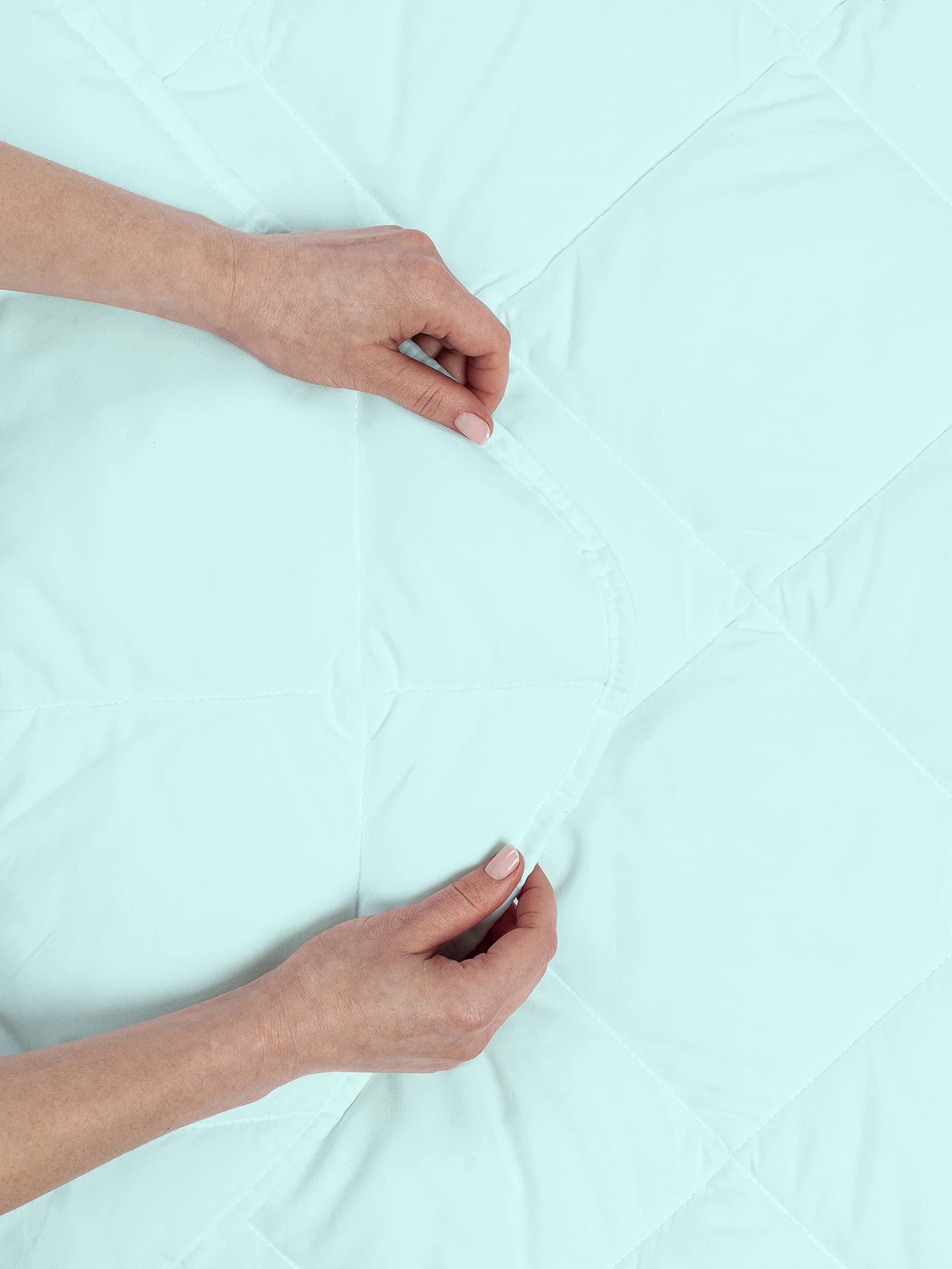 Ambesonne Microfiber Down Alternative Comforter, Brushed Super Soft and Breathable Blanket Square Quilted Bedding with Solid Colors Decoration for Master Guest Bedroom, 82