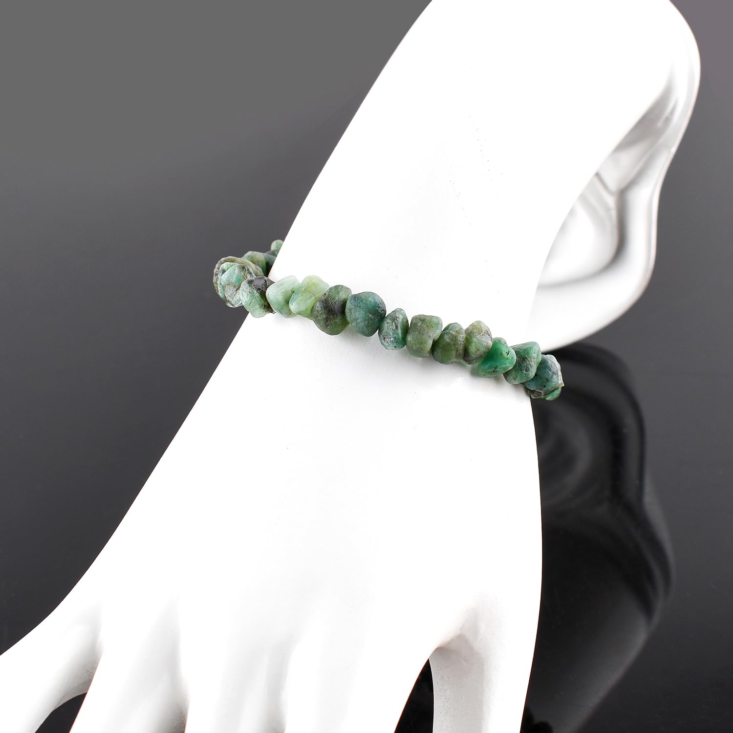 Rohes Smaragd -Armband für Frauen, natürlicher Edelsteinrauer, Geburtsstein, zierlich handgefertigte Schmuck, Chakra Energy Healing Crystals, 925 Sterling Silber Chain 8 Zoll