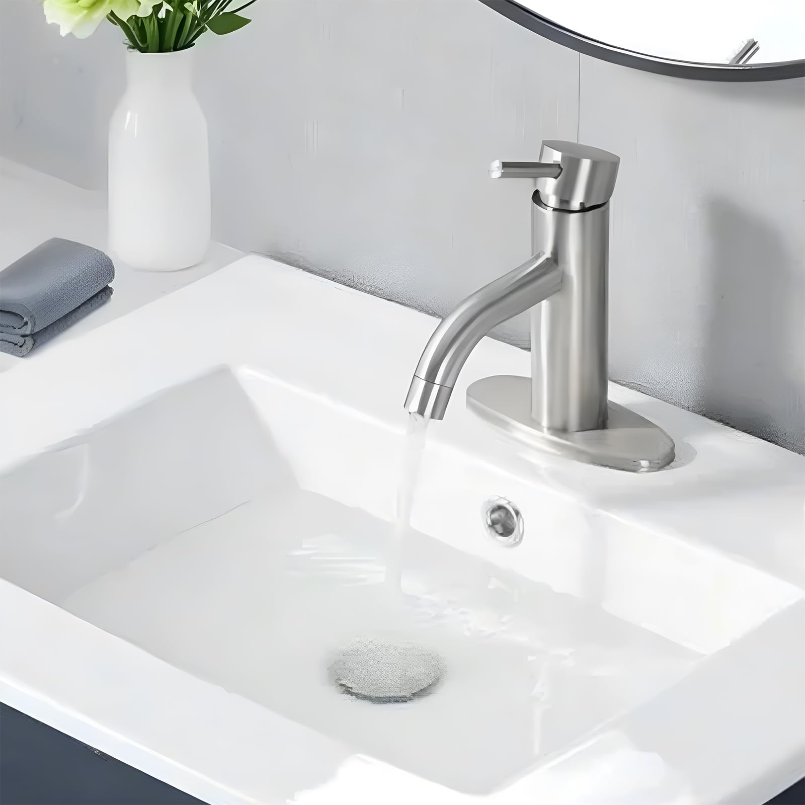 HOTIS - Grifo de baño de níquel cepillado, grifo de fregadero de un solo agujero con drenaje emergente, adecuado para instalación de 1 o 3 agujeros, para fregadero de baño, RV y tocador