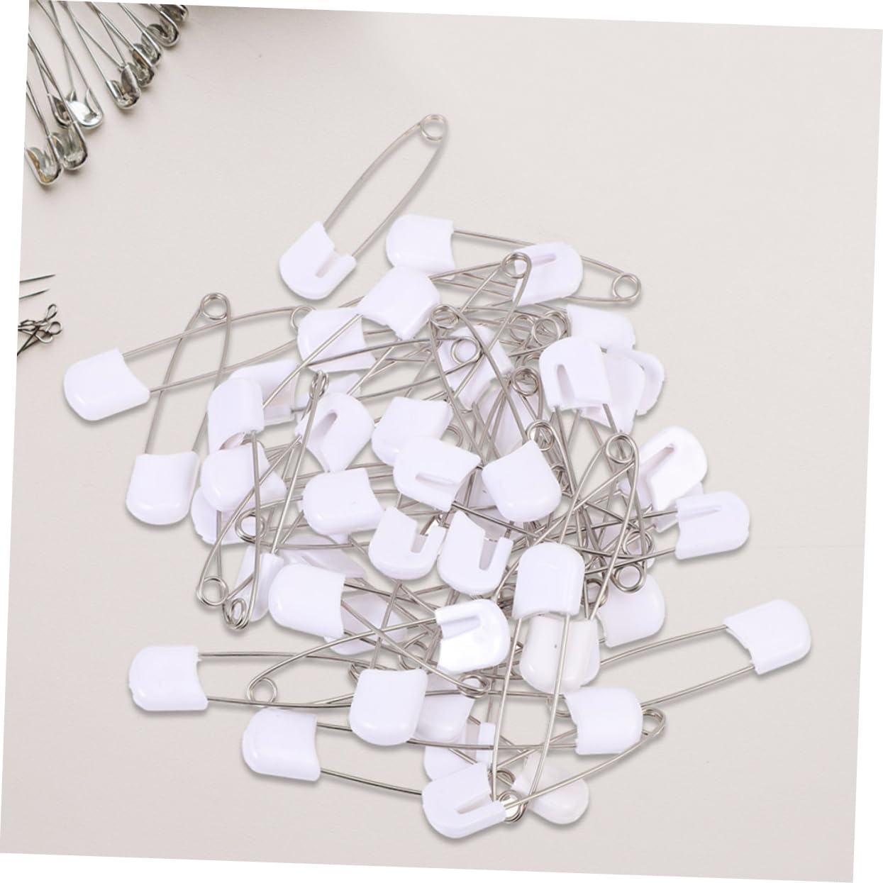 ERINGOGO Épingles de Sûreté Accessoires Portables Lot de 60 Blanches Verrouillent Couches et Vêtements en Alliage de Zinc et PP pour Bébés et Adultes