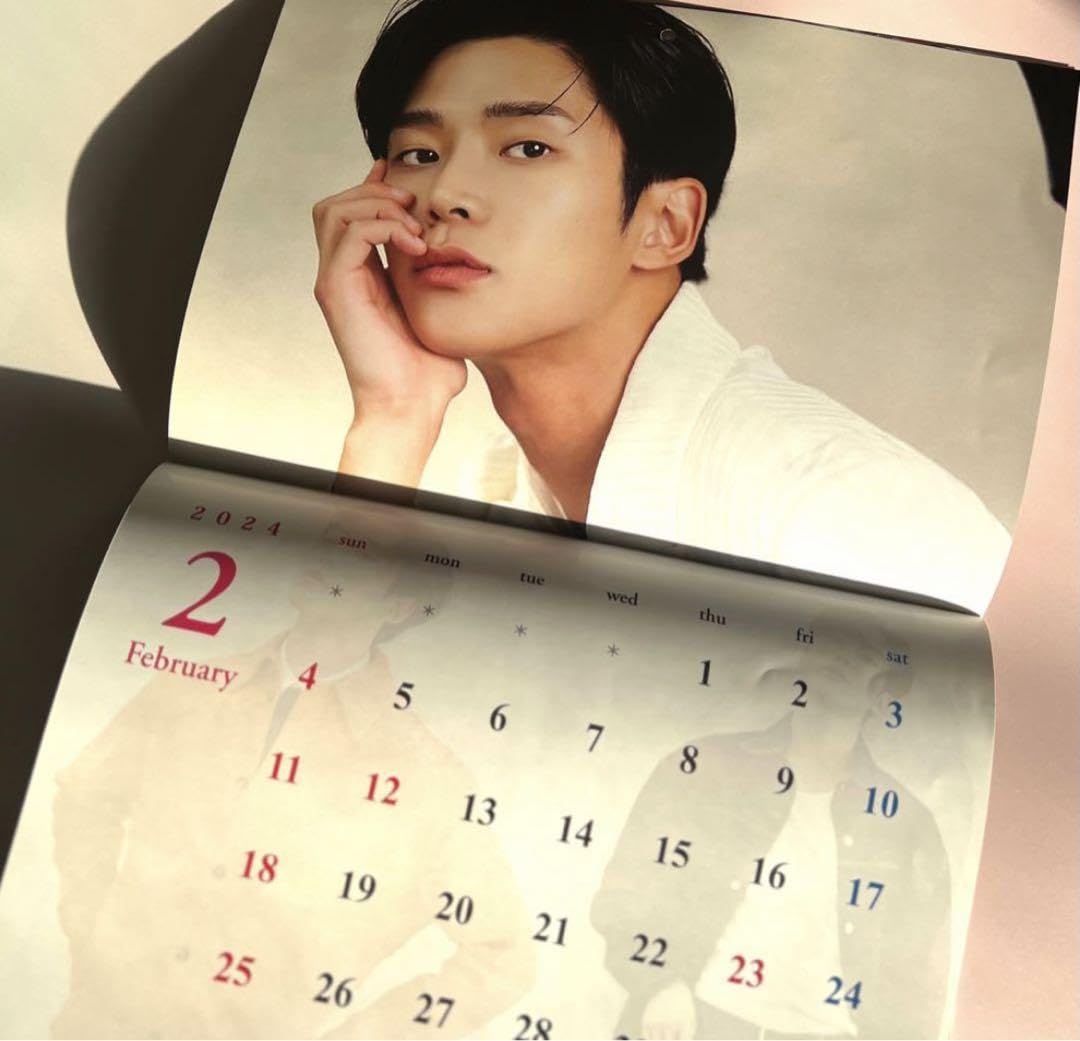 Amazon.co.jp: Rowoon ロウン 全面画像付き 2024年 カレンダー