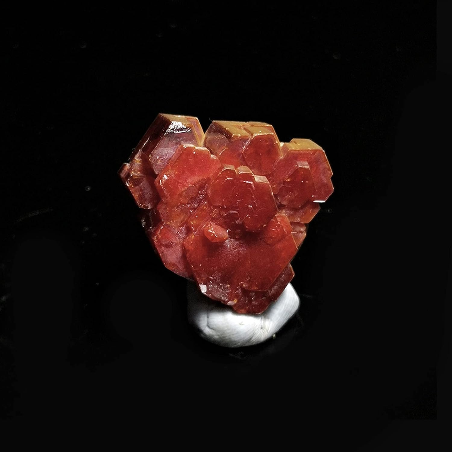Natural Crystal Rough 16g Natural Stone Vanadinite Crystal Specimen Home Decoration from Morocco A4-1 Home Decoration Natural Stones Household - Image 2