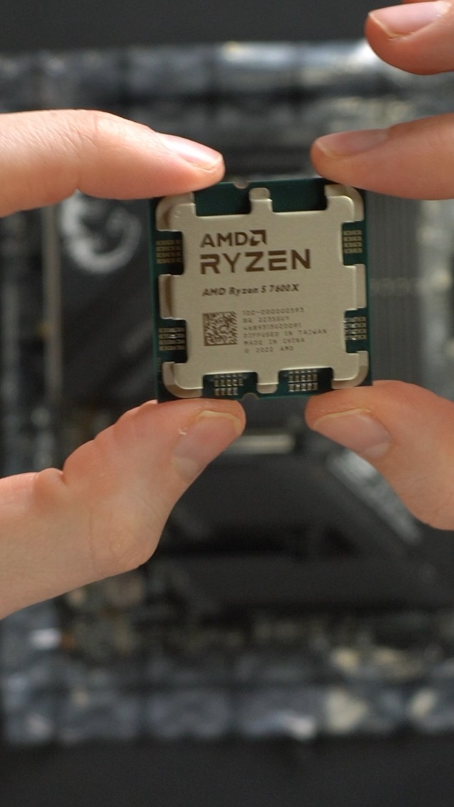 Watch AMD Ryzen 5 7600X 6-Core Unlocked Desktop Processor Showcase