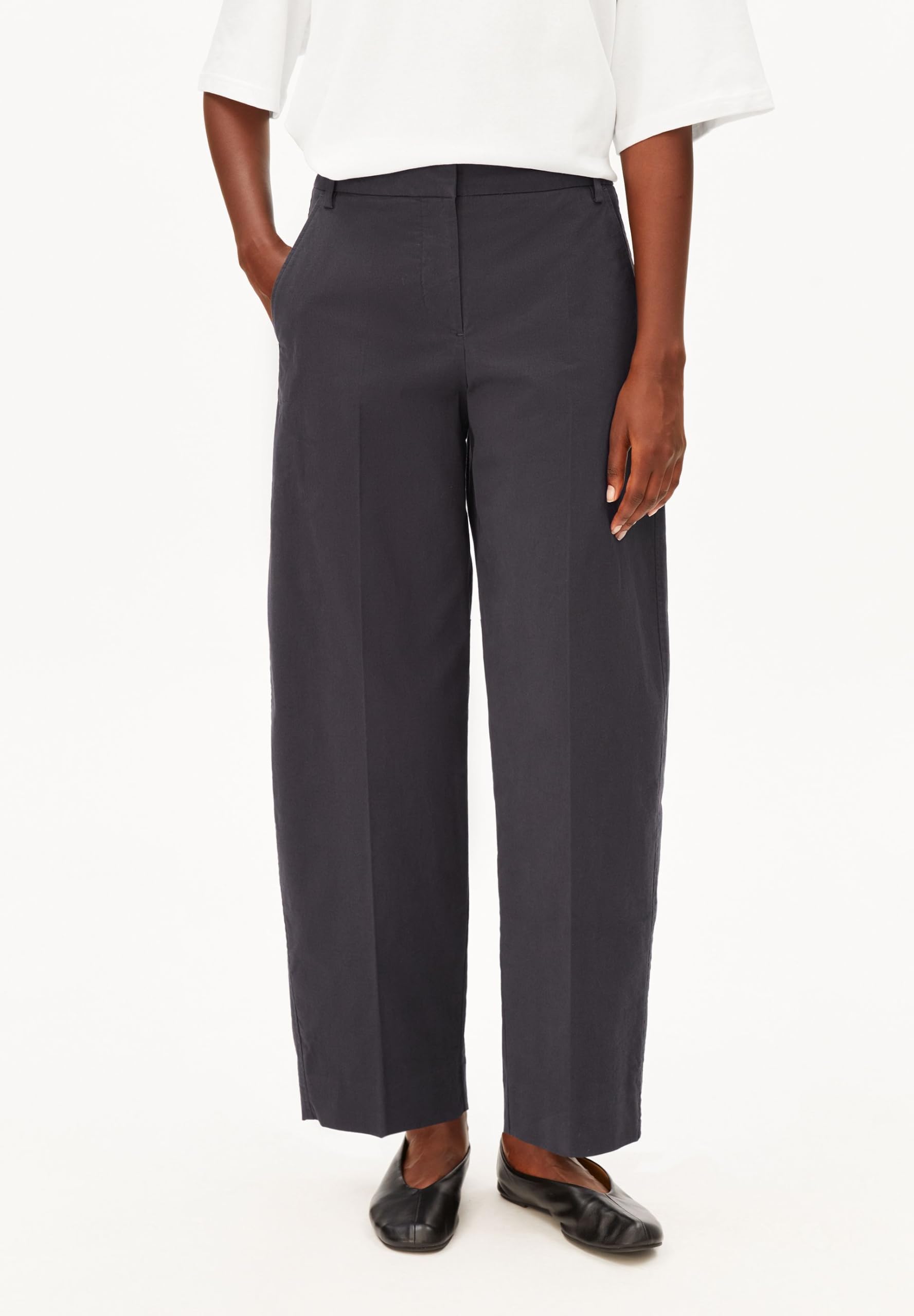 ARMEDANGELS Pantaloni da donna in cotone biologico misto Barrel Twill Regular Fit