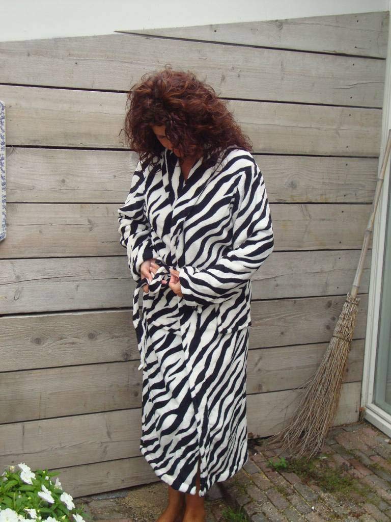Badrock Zebra Bademantel mit Namen Bestickt - Fleece - Tierdruck - Herren und Damen - Morgenmantel mit Stickerei personalisiert