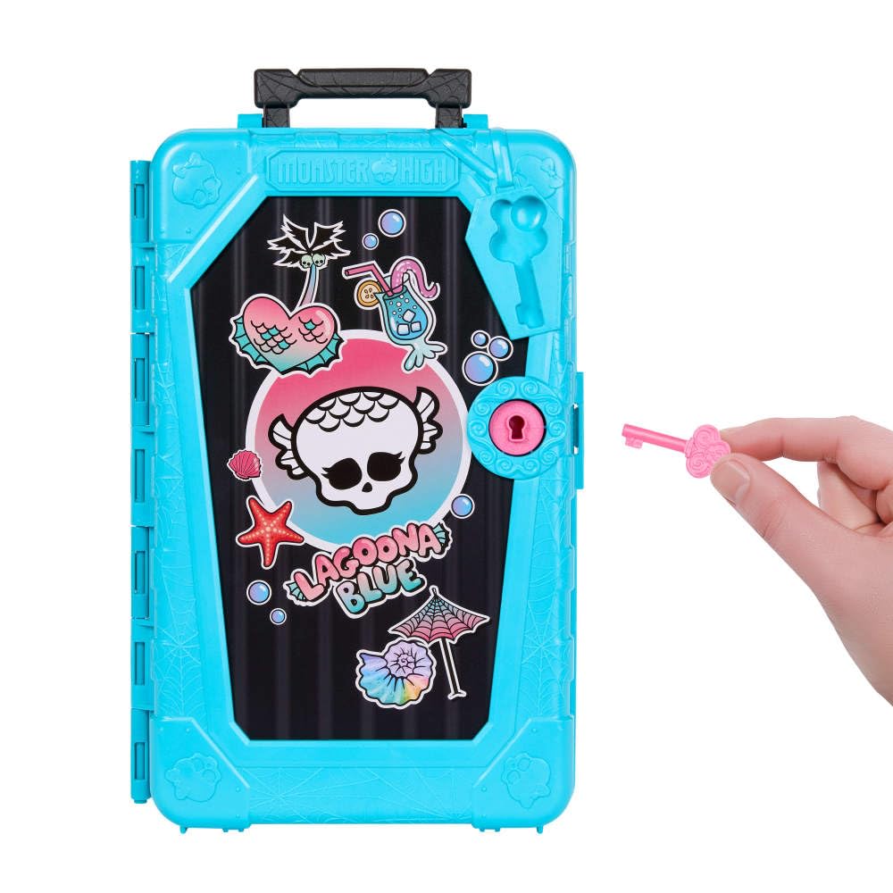 Monster High Straszysekrety Seria 7 Upiorystyczne wakacje Lagoona Blue Zestaw: lalka, walizka i akcesoria-niespodzianki, w tym ubranka, zabawka dla dzieci 4+, JDR51