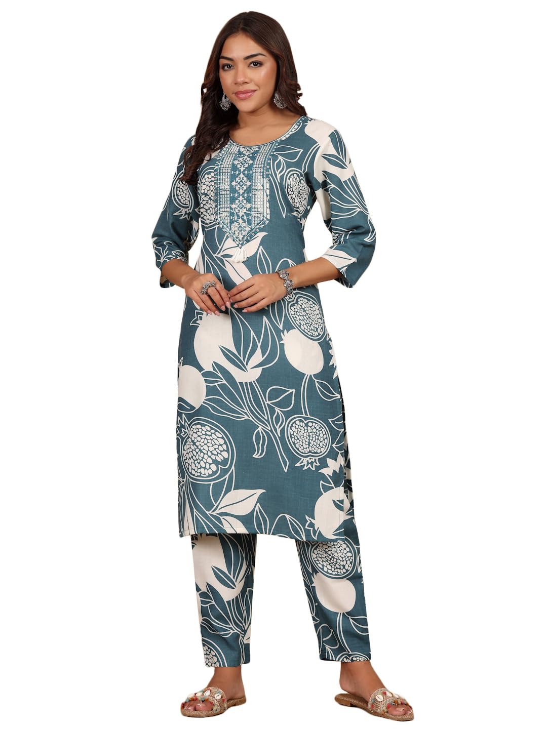 Varanga Women Round Neck Bold Print Kurta Set