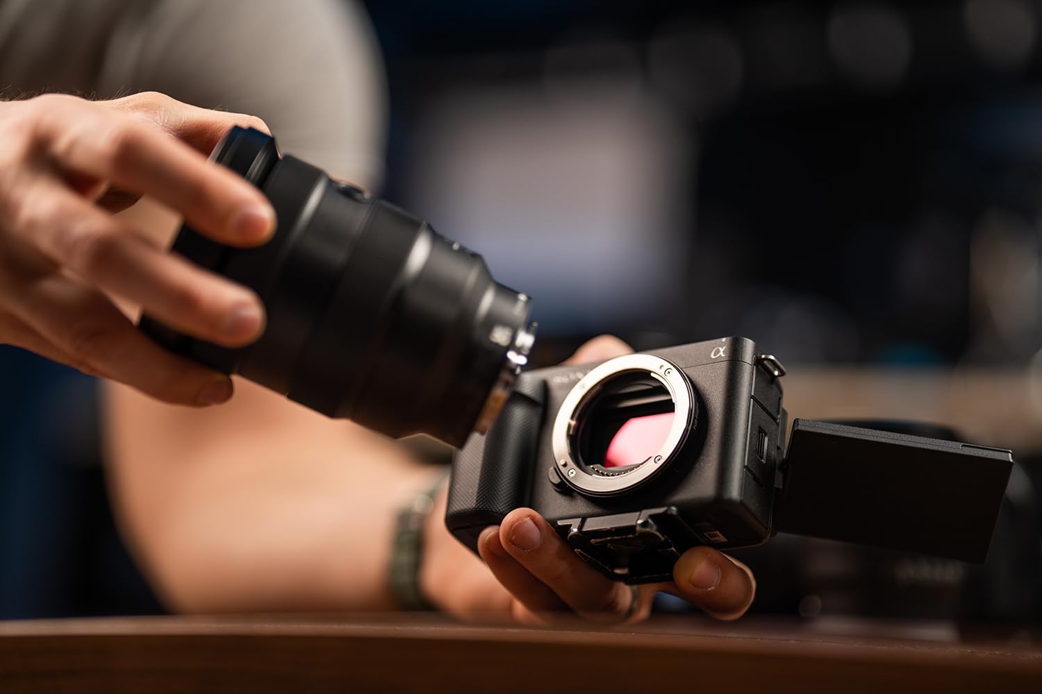 Sony ZV-E1 Content Creation Vollformatkamera (4K60p, 12,2 Megapixel, 5 Achsen- und digitale Stabilisierung)