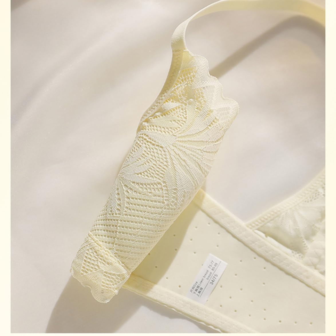 AORKU] 脇高 ノンワイヤー ブラジャー＆ショーツ セット ナイトブラ レディース ノンワイヤーブラ 上下セット インナー 下 AORKU]  ノンワイヤーブラジャー 楽ブラ レース 大きいサイズ バスト・脇スッキリ 脇高 盛るブラ ナイトブラ ブラトップ 育 Amazon | [ AORKU  ... [AORKU] ブラジャー ノンワイヤーブラ 盛りブラ 寄せ上げ 谷間メイク 脇高設計 ノンワイヤーブラ 柔らかい 苦しくない 補正