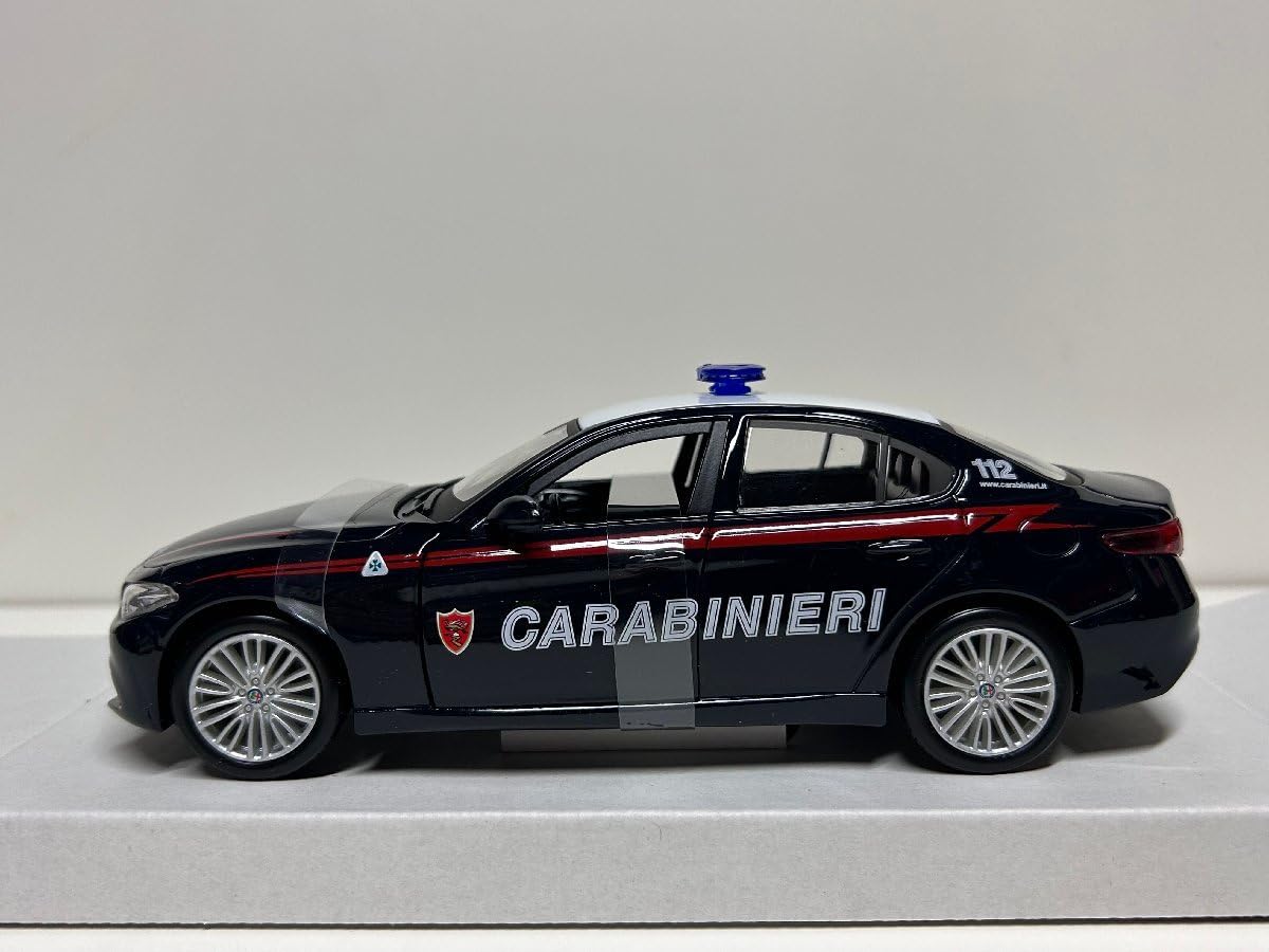 ブラーゴ　アルファロメオ156　1/24 パトカープラモ alfaromeo ブラーゴ アルファロメオ156 1/24 パトカープラモ alfaromeo
