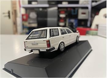 Amazon | ミニカーモデル 1:43スケール 日産セドリックバン Y30 合金