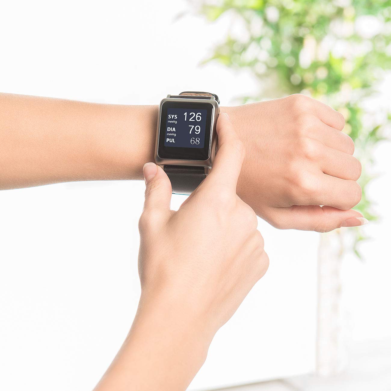 newgen medicals Medizinische Uhr: Medizinische Blutdruck-Armbanduhr mit Pumpe, E-Ink, Bluetooth & App (Uhr Blutdruck, Smartwatch, Gesundheitsuhr für Senioren mit Blutdruckmessung)
