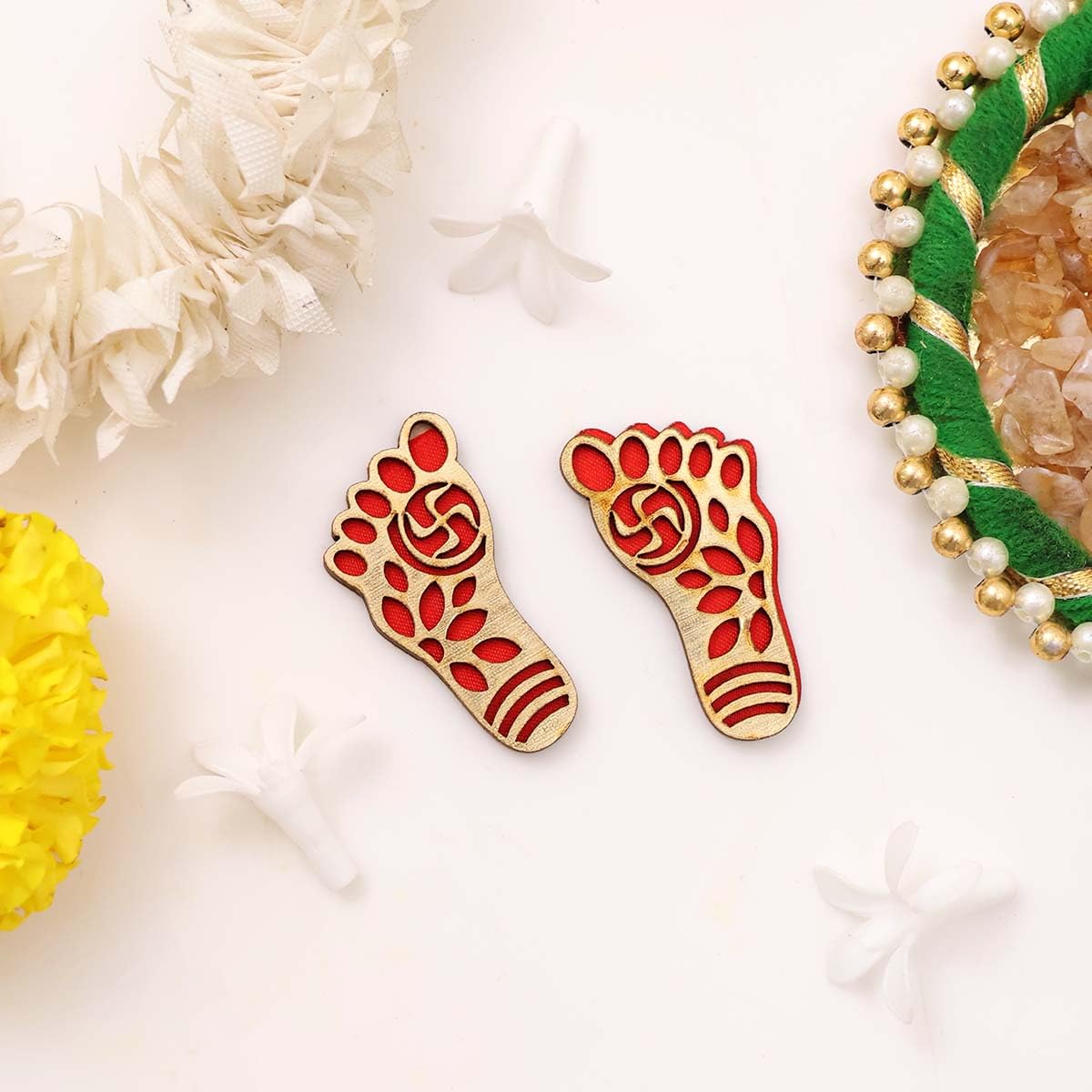 9Dzine Shri Maa Lakshmi Charan Sticker for Main Door Entrance (1 Pair) &  Festive Decor | MDF Stickers for Diwali Decoration | Pooja Room Decorative  Items : Amazon.in: Home Improvement