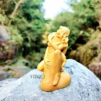 Amazon.co.jp: 女性 美少女 木彫り 彫刻 ツゲの木彫り 置物