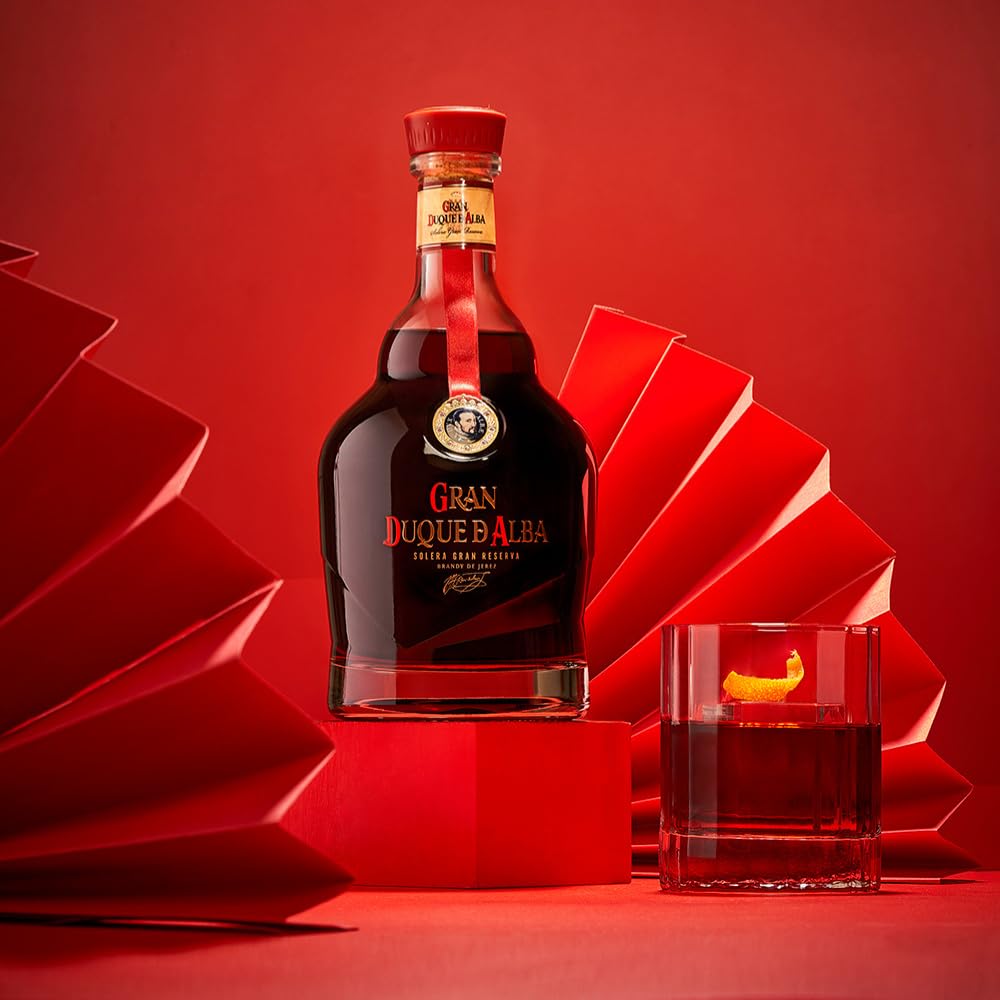 Gran Duque de Alba | Brandy de Jerez | mind. 10 Jahre gereift | Mehrfach ausgezeichneter Brandy u.a mit Gold bei der San Francisco World Spirits Competition | 700ml | 40 % Volume
