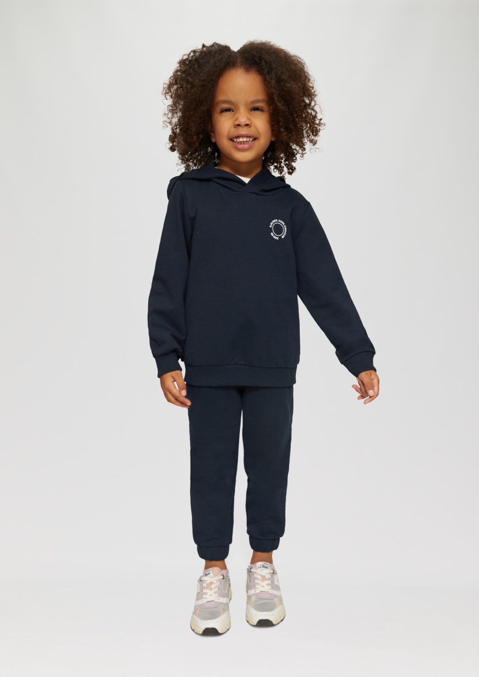 s.Oliver Unisex Jogginghose aus Sweat mit kleinem Print-Detail