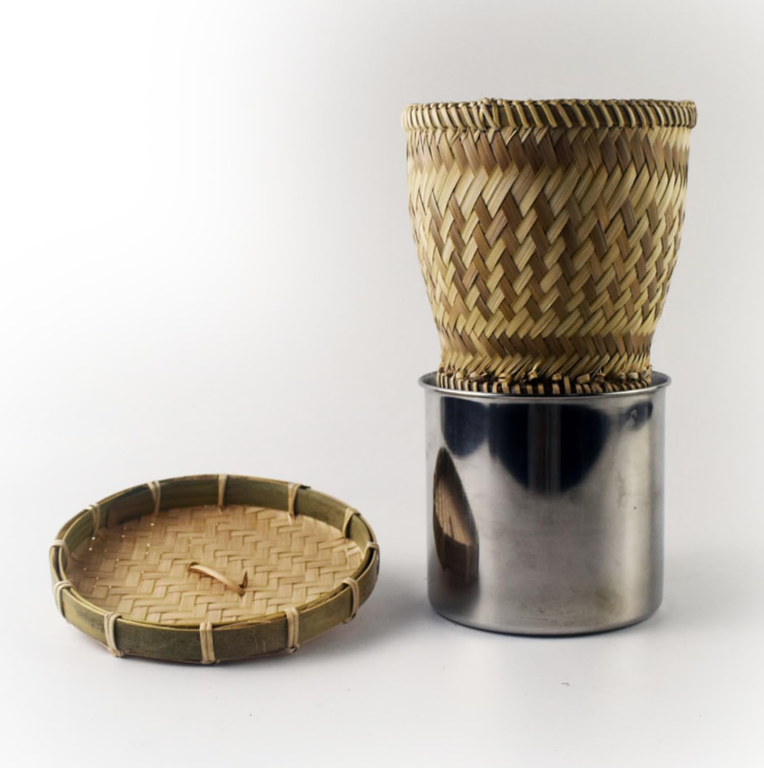 Thai Bamboo Sticky Rice Steamer Basket con coperchio e tazza, tradizionale contenitore in vimini intrecciato a mano per riso al vapore, supporto naturale per alimenti caldi e conservati per cucina