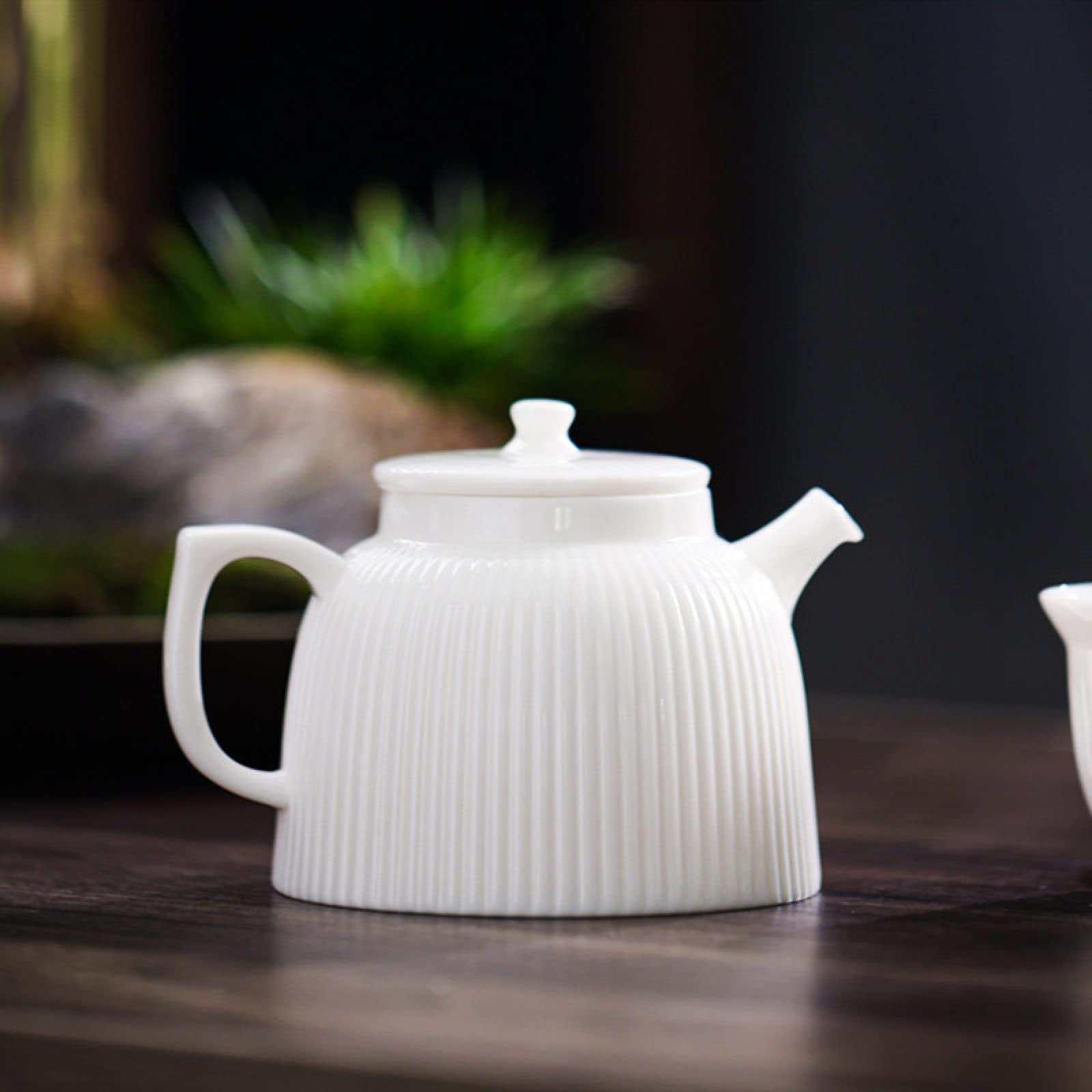 Théière en céramique - Théière en Porcelaine Blanche Faite à la Main avec Filtre à Boule et infuseur en céramique Chinoise, 180 ML, Taille Universelle