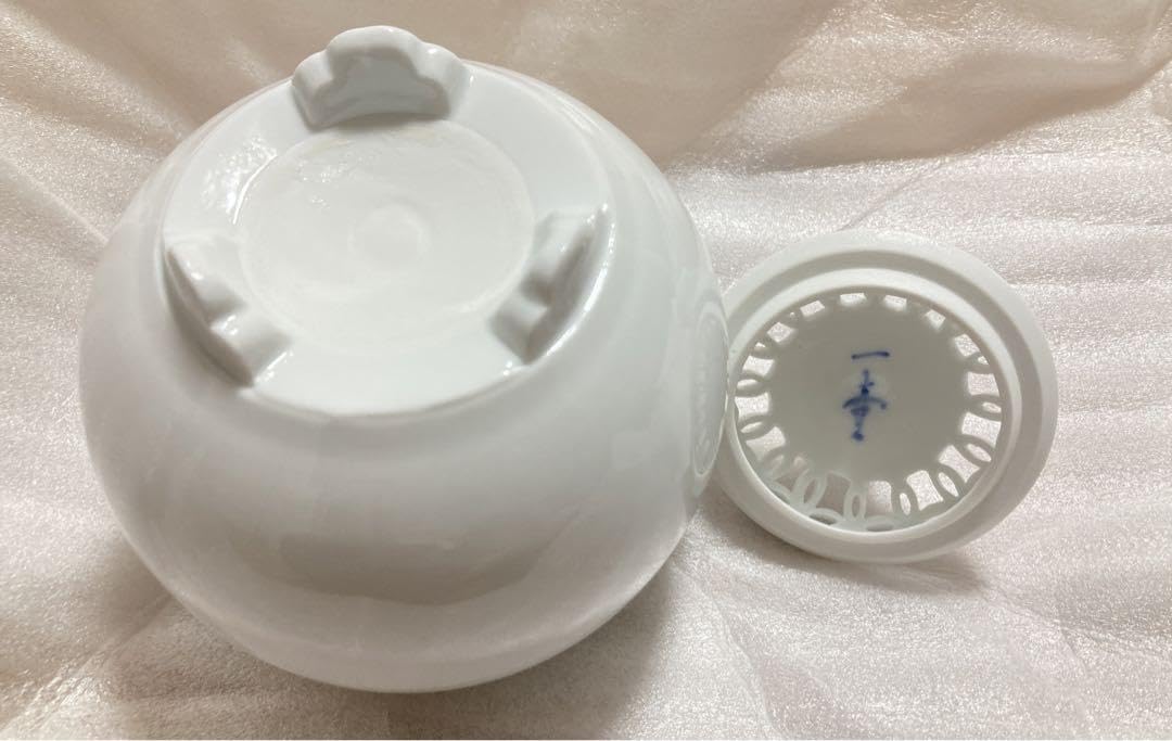 Amazon.co.jp: 杉原一壺 有田焼 美術陶芸 陶器 香炉 蓋付き