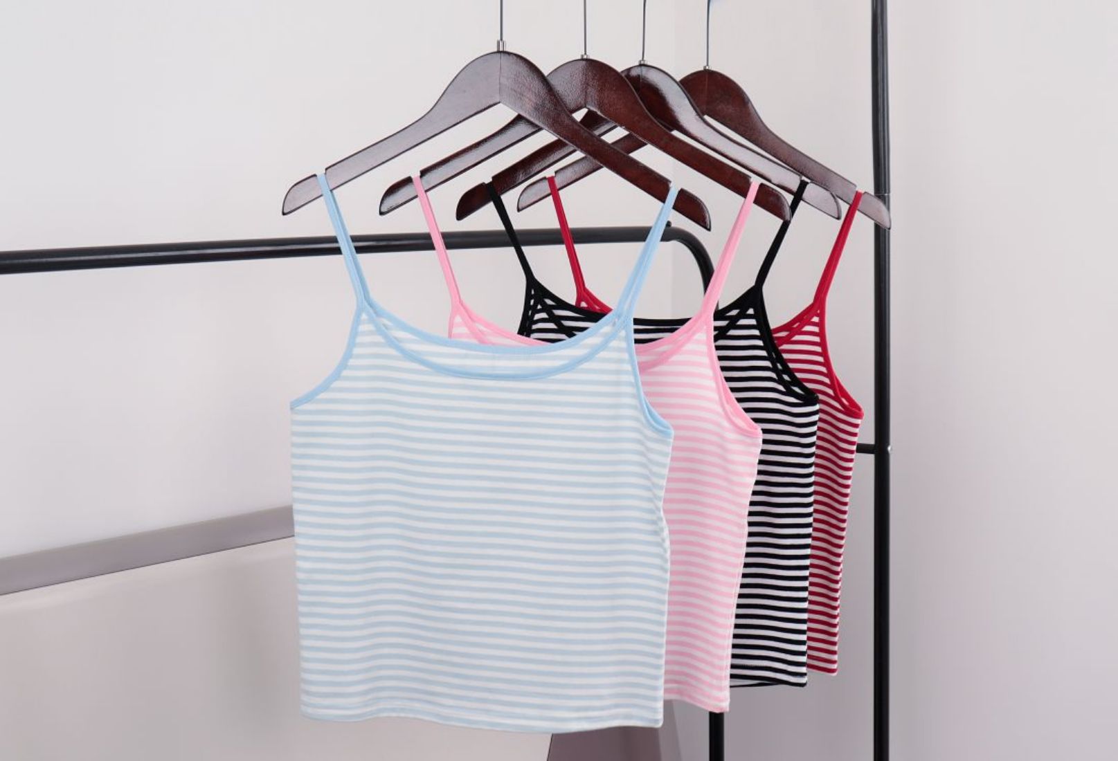 Cioatin Women Cute Y2K Striped Colorblock Crop Cami Sleeveless