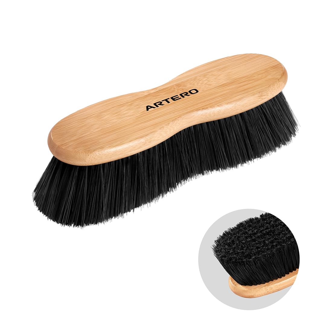 Artero Infinity R2. Cepillo para caballos con cerdas blandas de 5cm de longitud. Elimina rápidamente el polvo más superficial. Ergonómico y Especial para las zonas más sensibles de tu caballo
