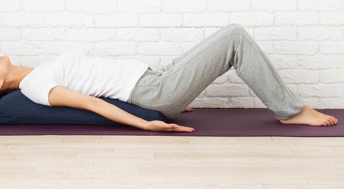 Amazon | マンドゥカ ヨガクッション ボルスター ブロック Enlight