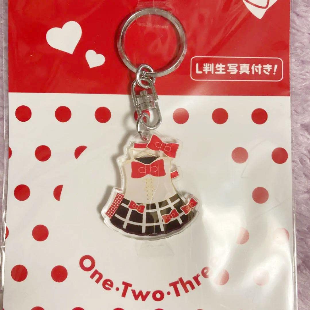 Amazon.co.jp: 鞘師里保 モーニング娘。 one two three 衣装 