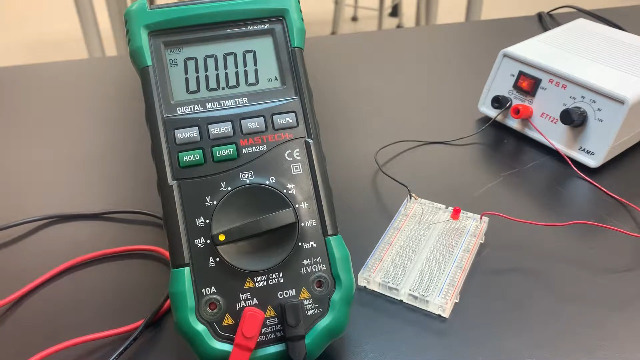 Image of MS8268 Digital Multimeter, Auto /Manual Range, AC /DC Ammeter Voltmeter, Professional 5 in 1 Electrical Tester with Test Leads & Multifunctional Socket