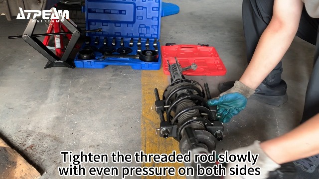 ATPEAM Macpherson Strut Spring Compressor Tool Kit for Vehicles.