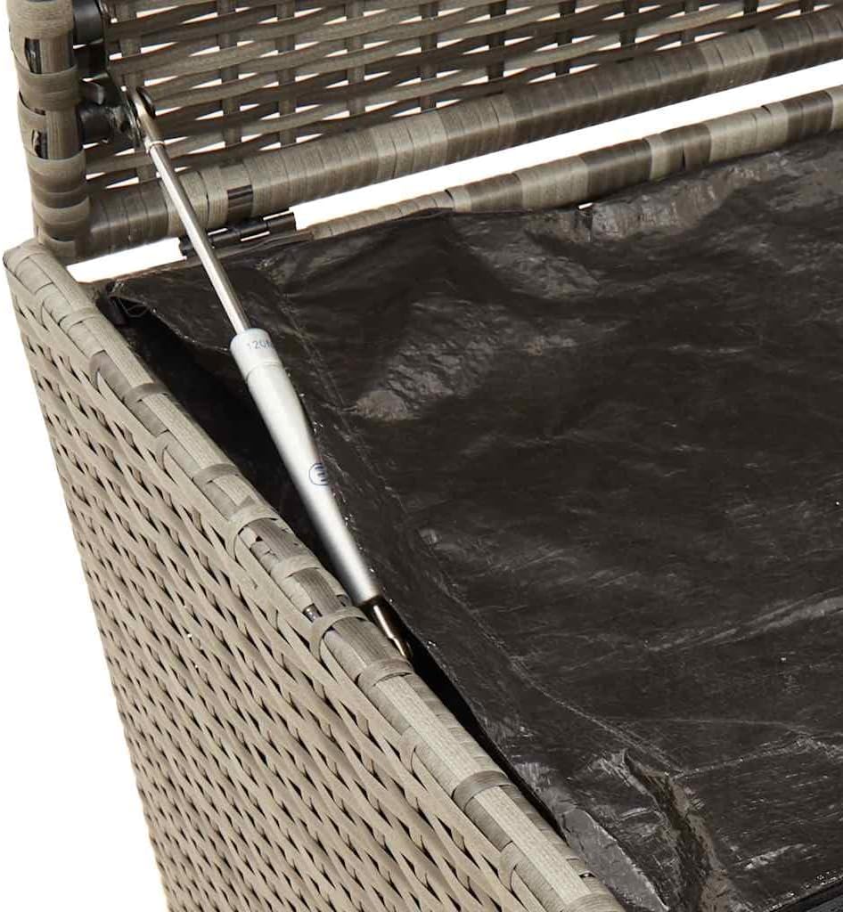 Close-up of the gas spring and water-resistant inner bag