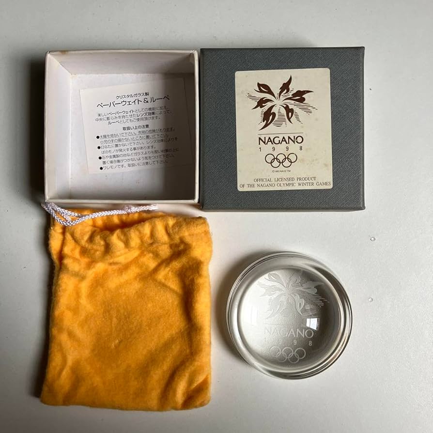 長野オリンピックグッズ Amazon.co.jp: 長野オリンピックグッズ ガラス製文鎮 : おもちゃ