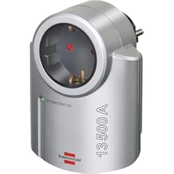 Brennenstuhl PRIMERA-Line - Adaptador de corriente con protección contra sobretensiones (adaptador de protección para equipos eléctricos), color plateado y negro