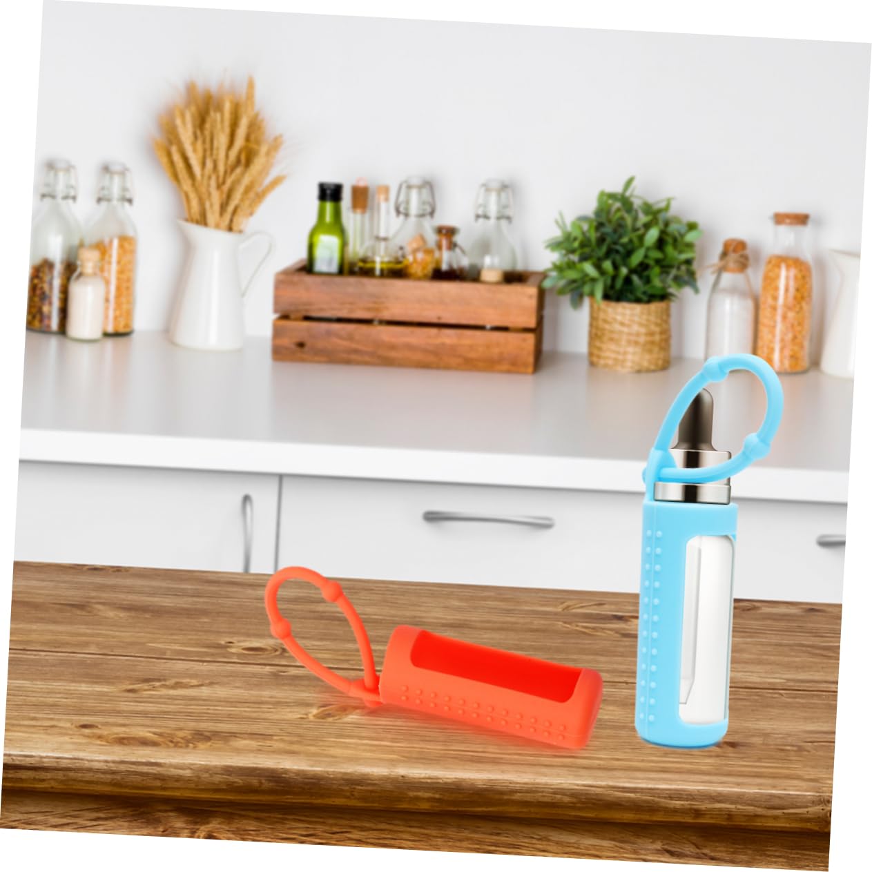 VICASKY Essential Oil Bottle Silicone Cover Toiletry Containers Perfume Oil Holder for Travel Bottles Leak Proof