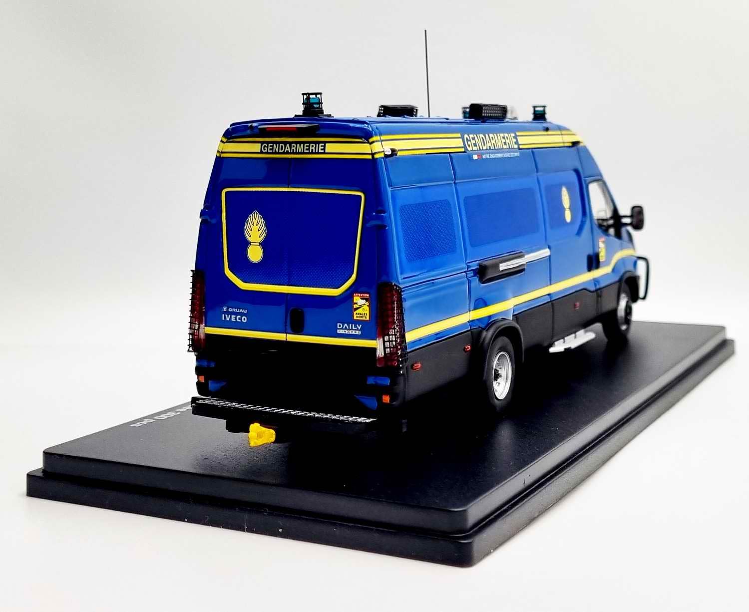 PERFEX Miniature Véhicule de Mobilité de Groupe VMG Daily Long Gruau 2023 Fourgon GENDARMERIE Maintien de L’Ordre 1/43 GM MO 1/43