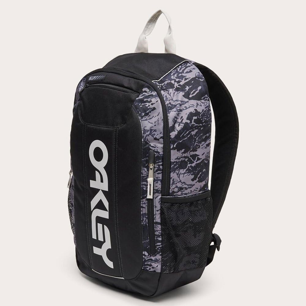 Oakley Enduro 20L 3.0 Backpack - Image 4