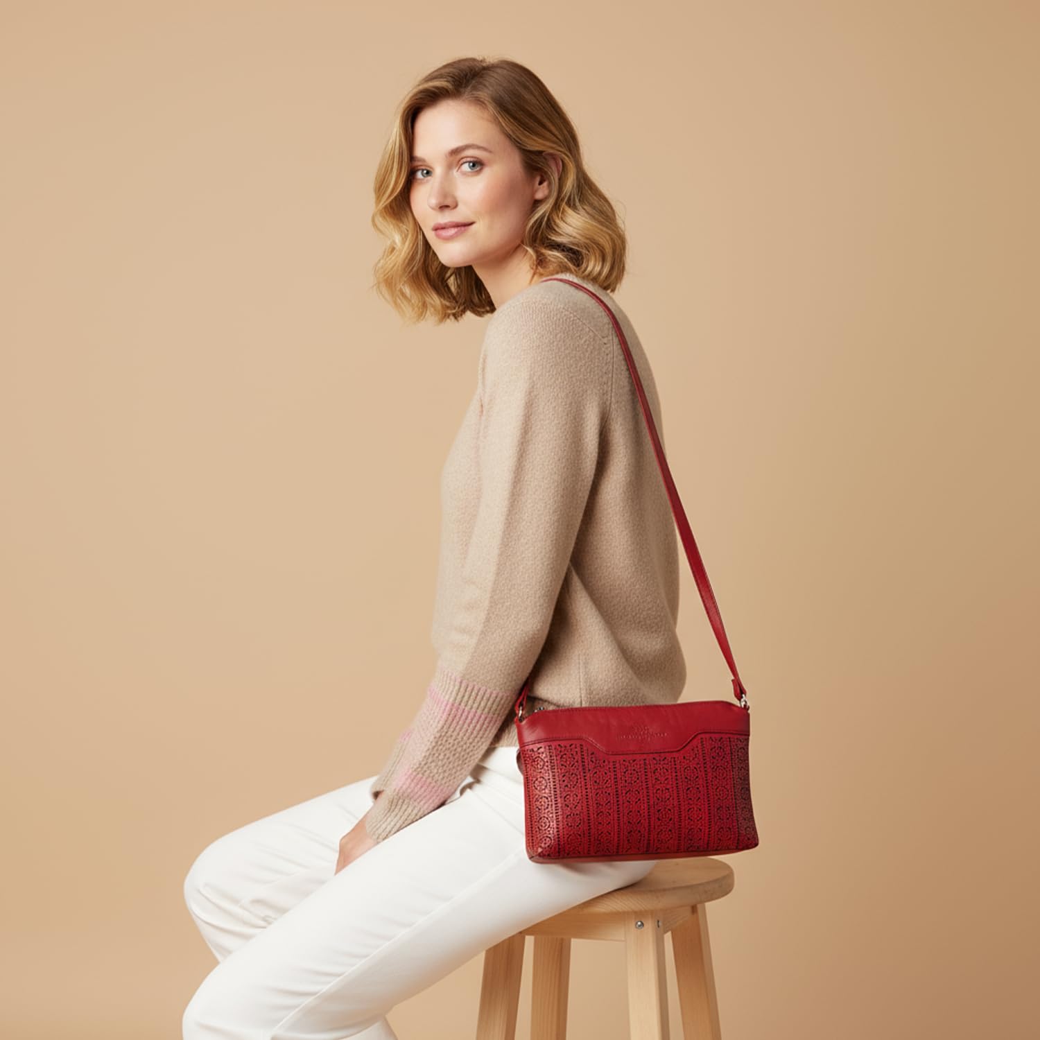 Laura Valle Bolso Bandolera Mujer Pequeño Modelo Belma – Bolso Piel Auténtica Mujer Con Filigrana Repujada, Cremalleras Seguras y Diseño Compacto Elegante Para El Día A Día