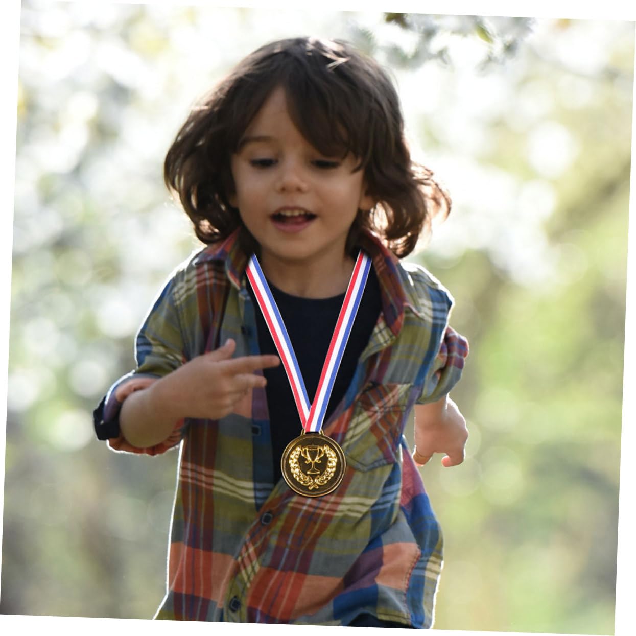 ifundom Medallas Deportivas de Fútbol Doradas 50 Piezas para Niños