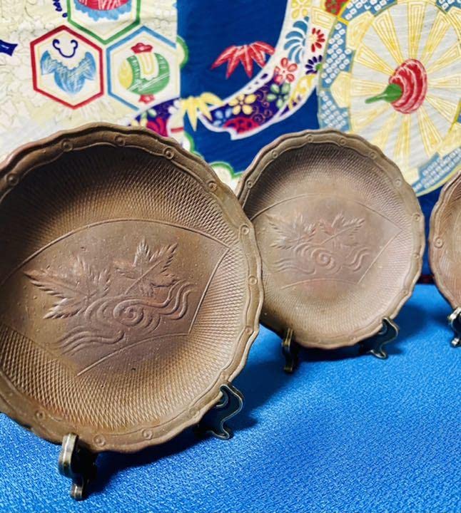 蔵の中の金庫より　備前焼素焼き　幕末〜 繊細彫　5客　骨董　大珍品 Amazon.co.jp: 蔵の中の金庫より 備前焼素焼き 幕末〜 繊細彫 5