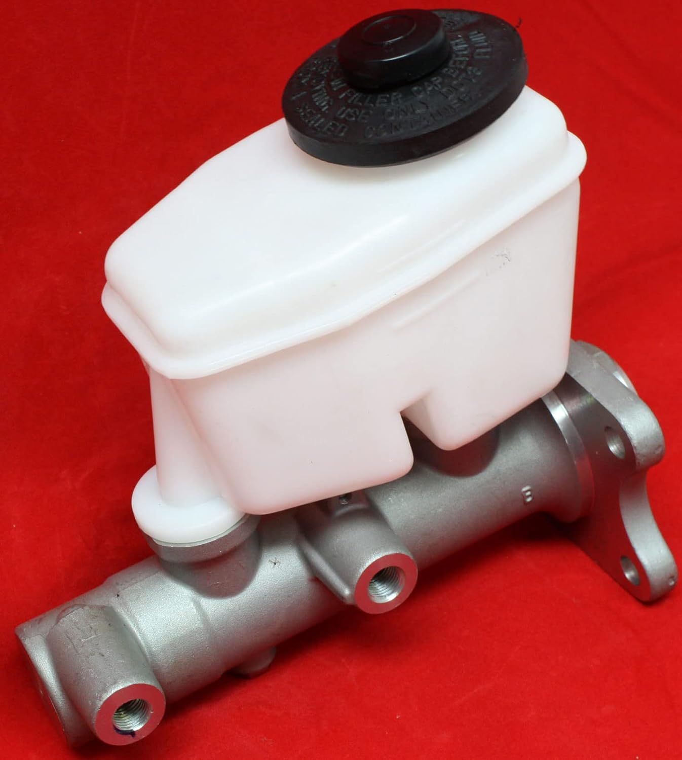 Garage-Pro Brake Master Cylinder Compatible with 1993-1995 Toyota Pickup, 1993-1996 4Runner, 1994-1998 T100 & 1993-1994 Land Cruiser