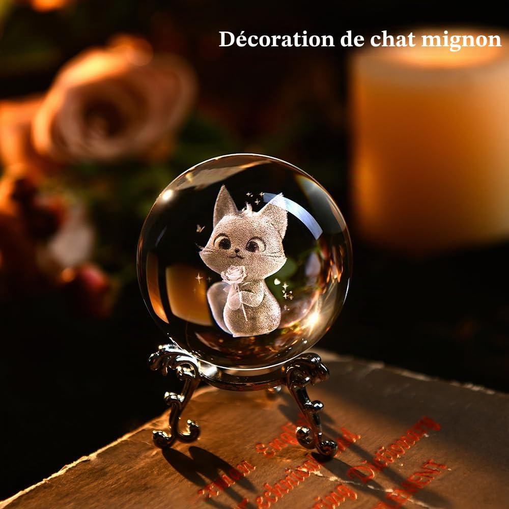 Boule de cristal 3D pour chat - Cadeaux pour amoureux des chats - Presse-papiers en verre - Décoration pour les amoureux des chats - 60 mm - Boule de chat avec support - Cadeaux pour Noël et