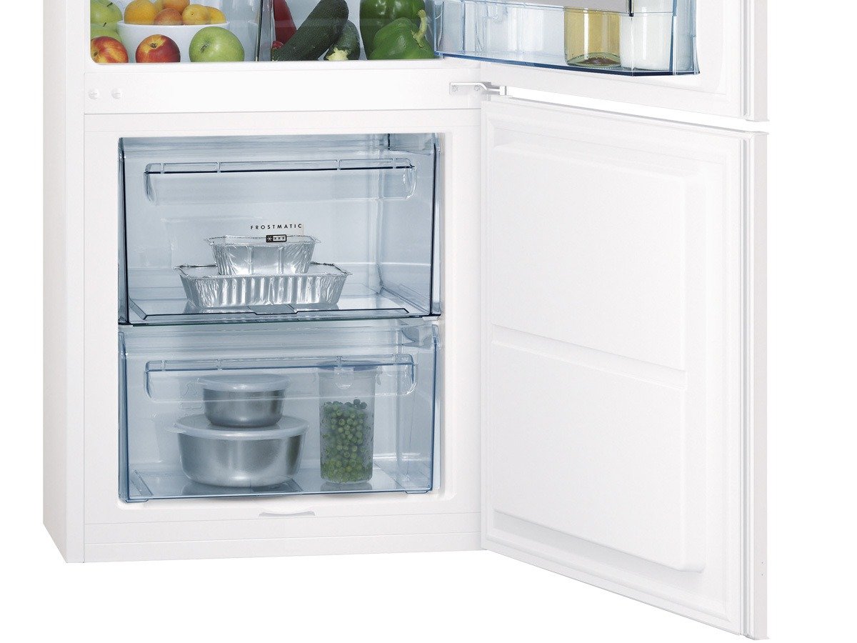 AEG SANTO SCS51400S1 Réfrigérateur/congélateur encastrable/A+ / 144,1 cm de hauteur / 238 kWh/an / 170 l Partie de refroidissement/Compartiment de congélation 53L / Système de porte à remorque/Blanc