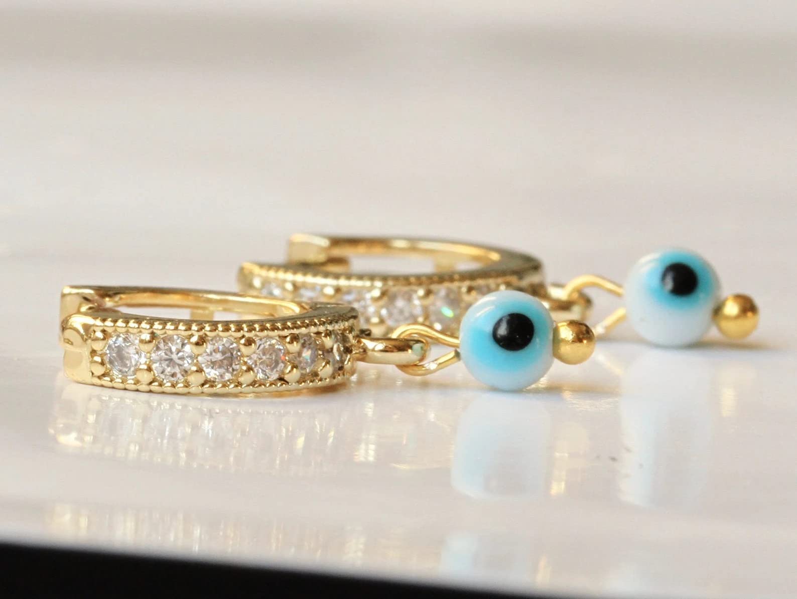 Creolen Evil Eye Charm Ohrringe/Zirkonia Ohrringe/Resin Schmuck gold/Geschenk für Sie/Trend Schmuck/Auge Creolen/Glück Schmuck