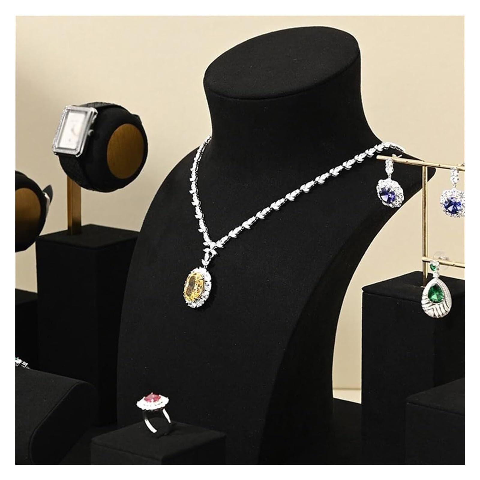Schmuckständer aus Metall im Vintage Stil, stabile Basis für Verkauf