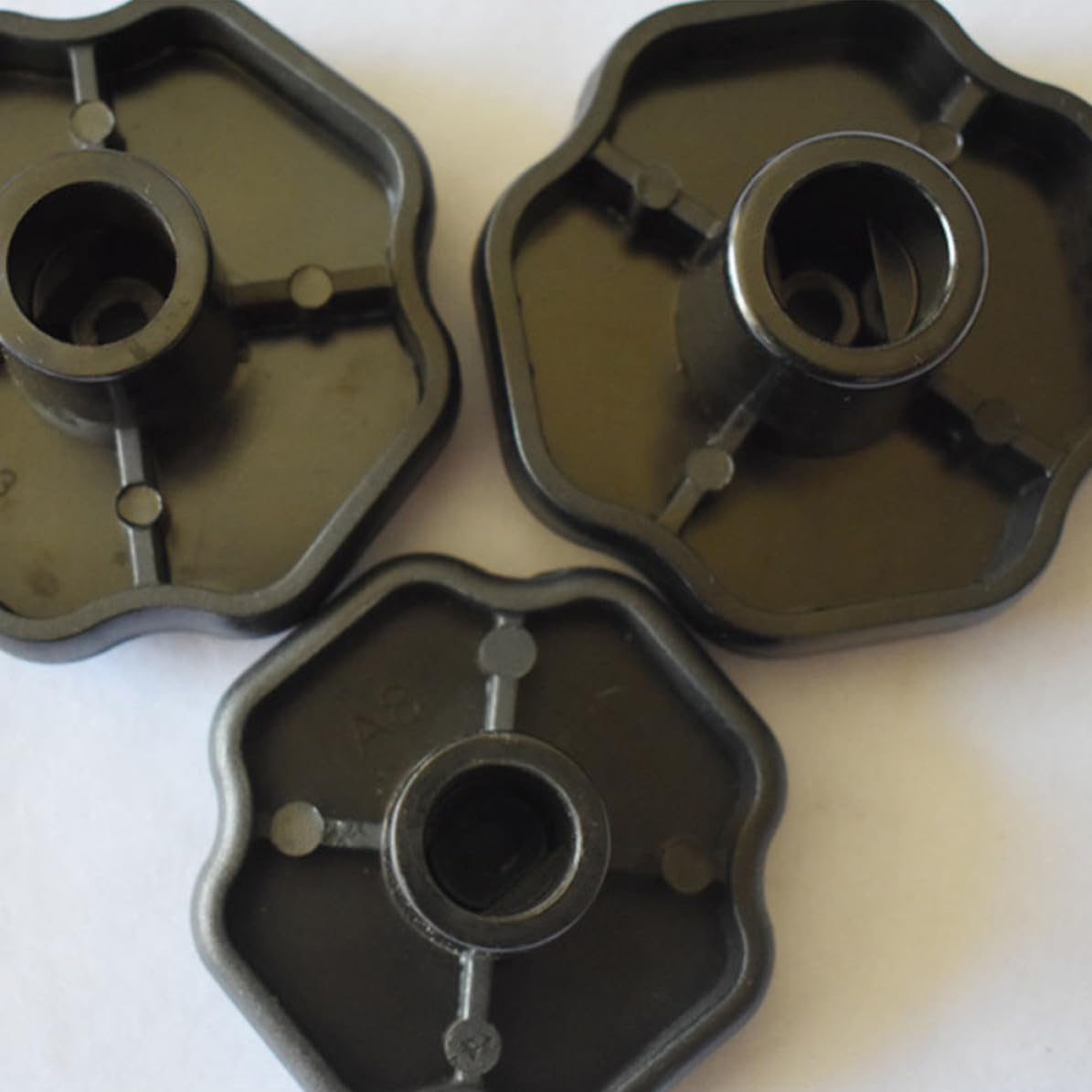 POPETPOP Leichte Kunststoff Topfdeckelgriffe 17mm 4 Stück Explosionsgeschützt Passend für Pfannen und Schnellkochtöpfe Einfache Montage für Kochgeschirr