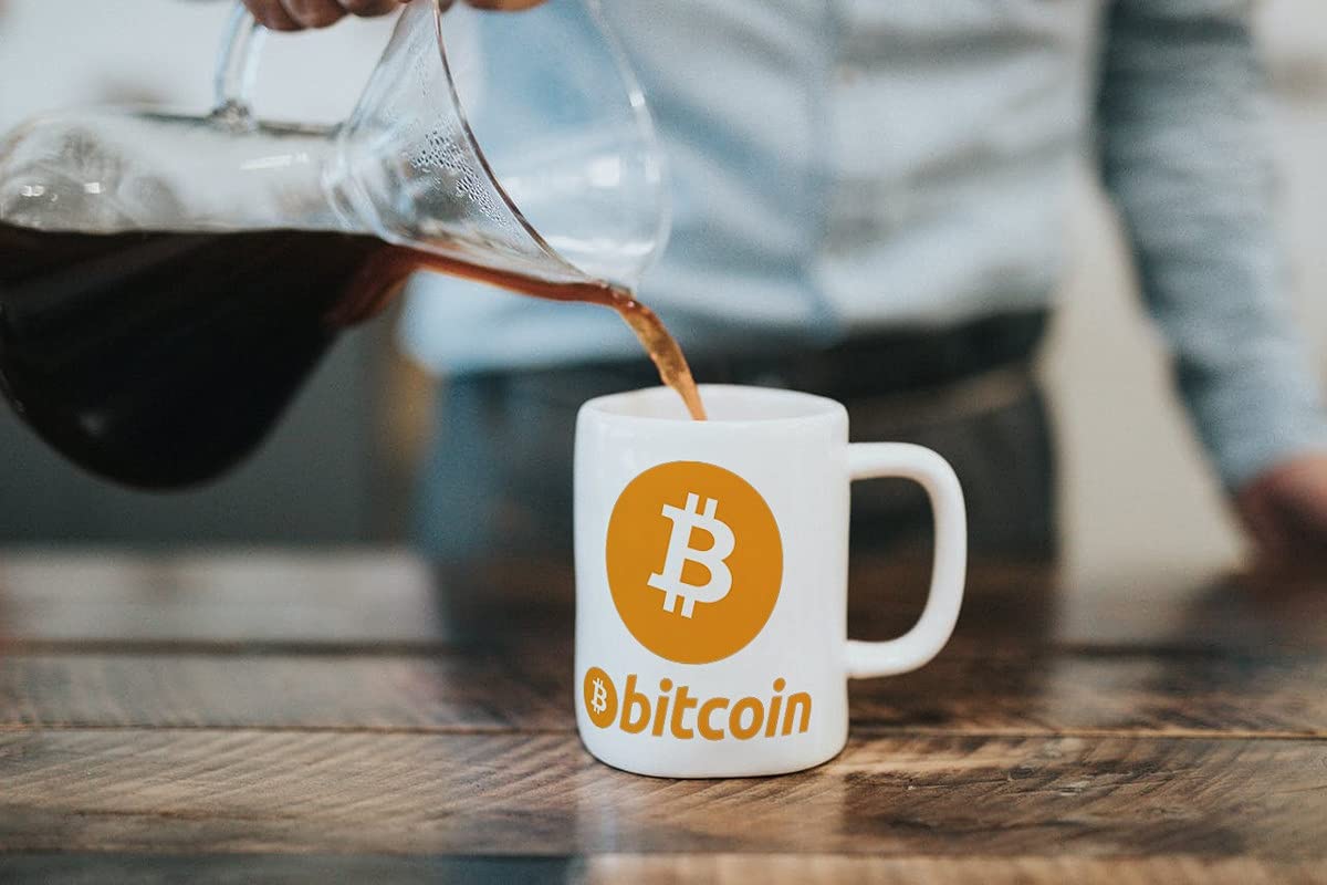 Caneca de café Bitcoin cripto moeda engraçada fofa Ethereum BTC café  engraçado GPU digital criptomoeda amante ideia de presente investir  motivação inspiração 325 ml cerâmica branca novidade xícara de |  Amazon.com.br