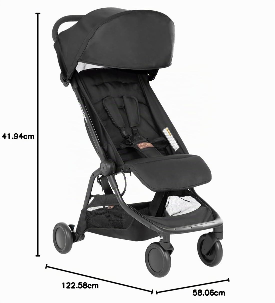 Mountain Buggy Nano V3 (2020+) Poussette de couleur noire avec sac de voyage
