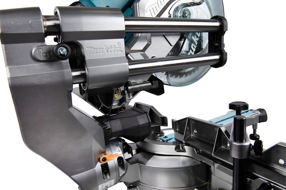 Makita LS002GZ01 Ingletadora telescópica BL 40Vmax XGT 216mm AWS (sin batería y cargador)