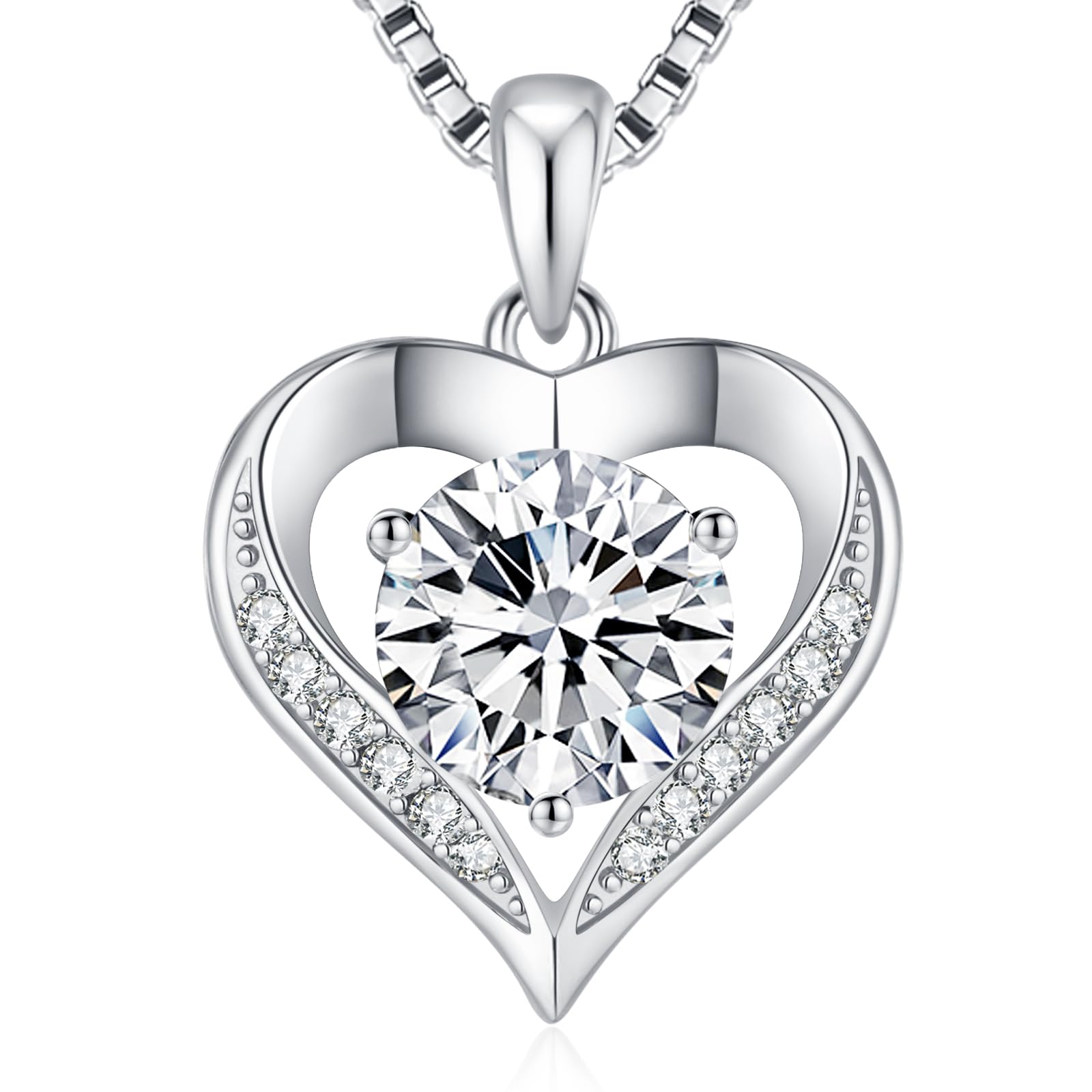 DALOJOE Moissanite Heart Necklace