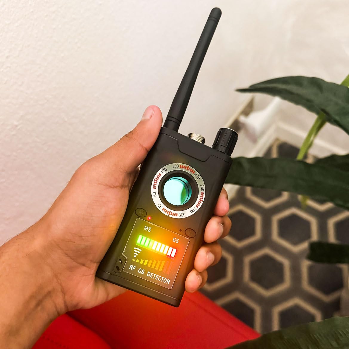 Rilevatore Scanner di Microspie GMS e Localizzatori GPS - Rilevatore Infrarossi di Telecamere Nascoste - Resistente alle Interferenze con Copertura a 15 Metri - Manuale in italiano (K18Special)