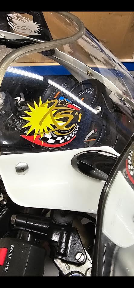ZionDesigns Casey Stoner 27 - Adesivi grafici, 2 pezzi, misura piccola